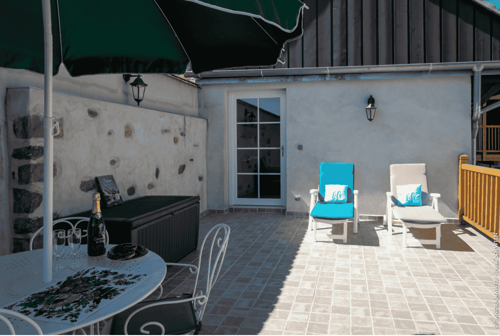 Les Cigognes de Rosheim - Gîte la Cigogne Verte - Terrasse équipée